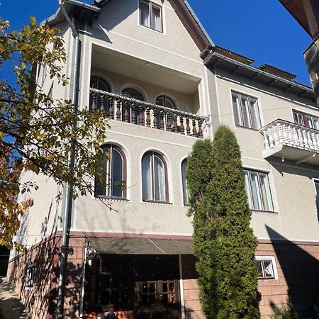 Sadyba Girske Povitria Yaremche Exterior foto